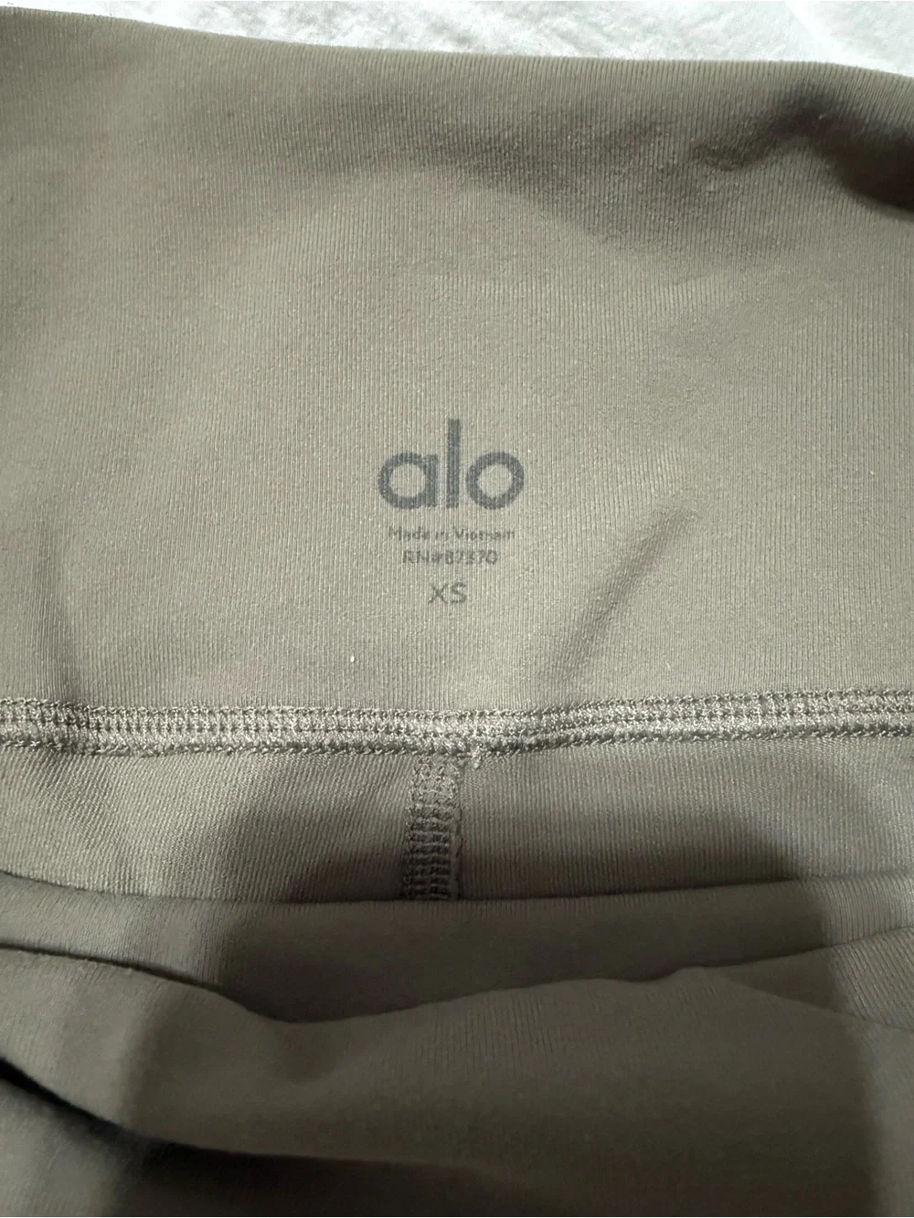 ALO Yoga Olive Green Performance Leggings with Mesh Panels